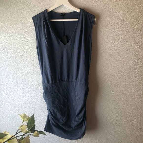 Monrow Tucked Shoulder Shirred Dress in Blue Steel sz M - Picture 5 of 11